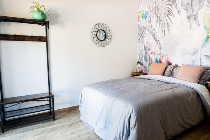 Chambre Tropicale Privee Au Coeur D'Un Village Calme Et Proche Du Vignoble Vinzelles Kültér fotó