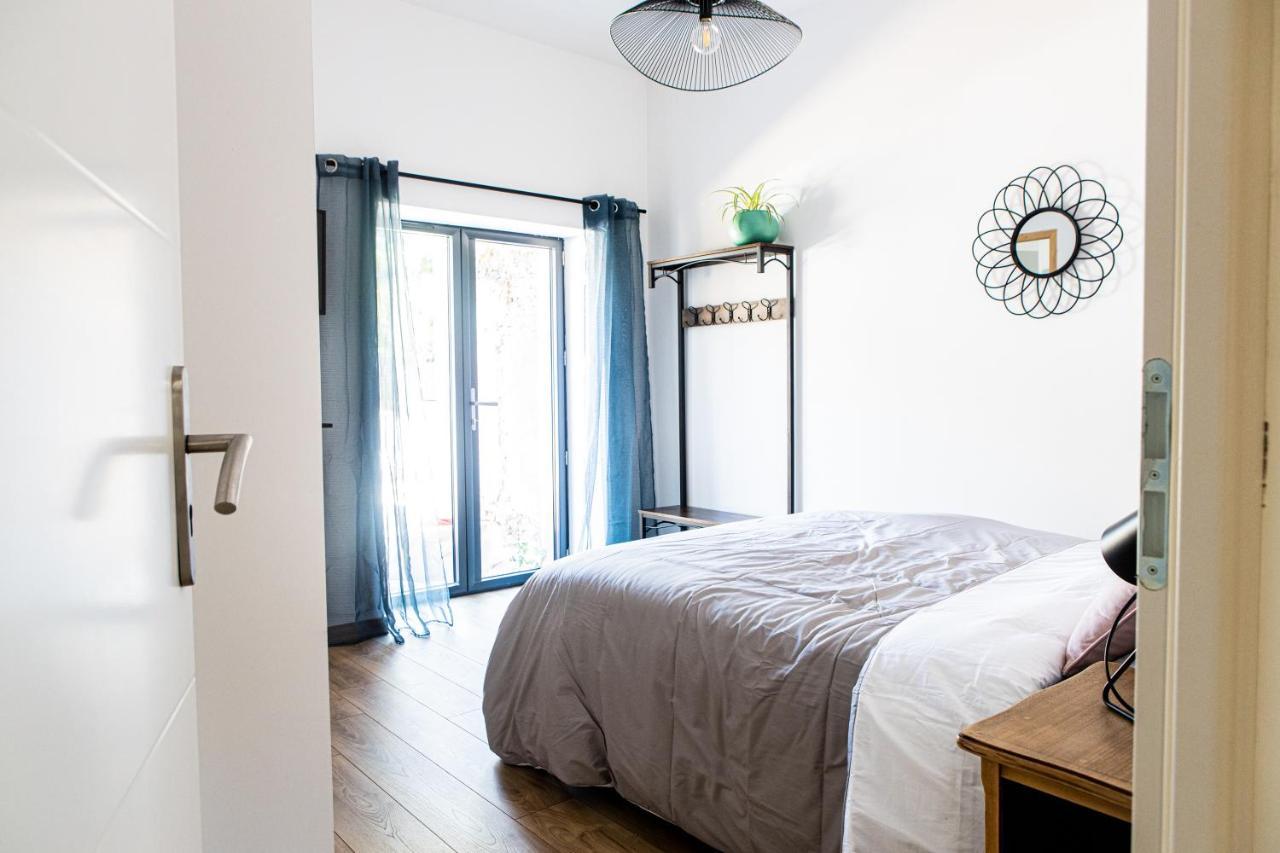 Chambre Tropicale Privee Au Coeur D'Un Village Calme Et Proche Du Vignoble Vinzelles Kültér fotó